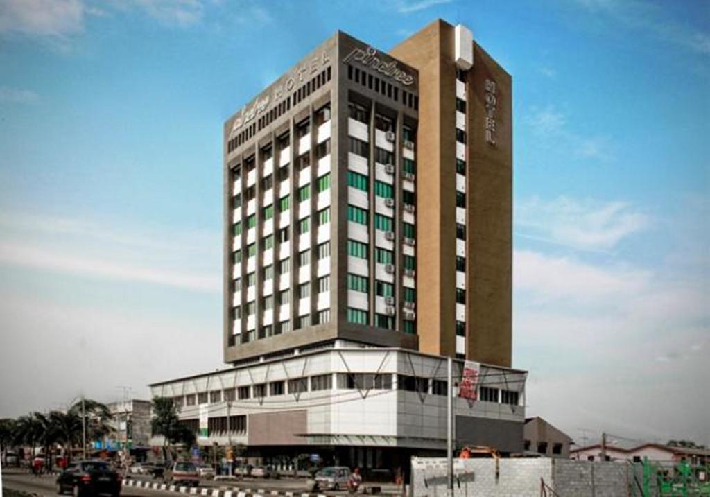 Pine Tree Hotel Batu Pahat Exterior foto